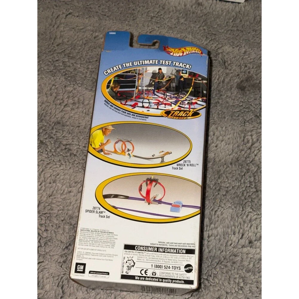2000 Hot Wheels Truck Stoppers gift pack 1:64 Die-cast